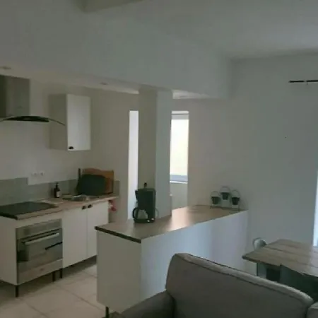 Au Doux Clocher Pieusse Extérieur photo